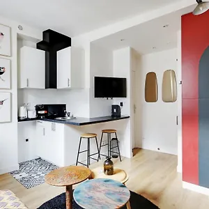 Apartment Pick A Flat's Apartements In Louvre-rivoli - Rue Du Roule, Paris